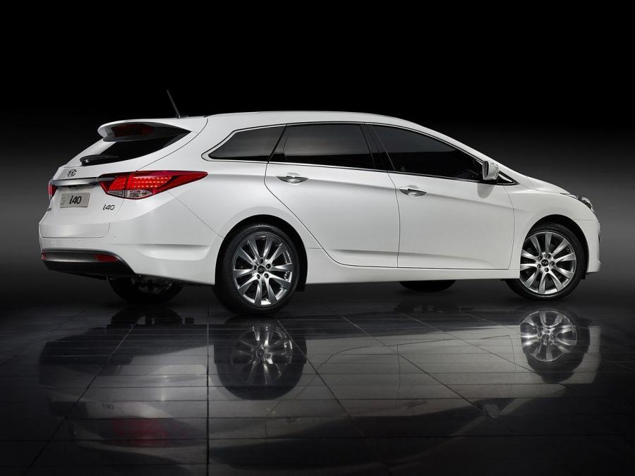  Hyundai i40 Wagon 2011 года  (фото 17 из 30)